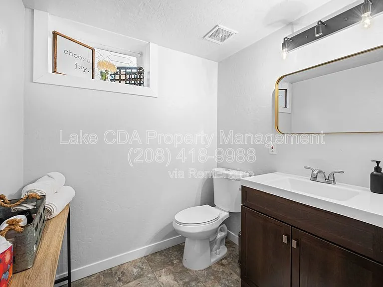 3870 N Honeysuckle Dr #B — Photo 9