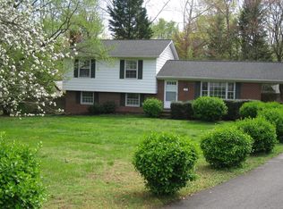 715 Scott Dr, Fredericksburg, VA