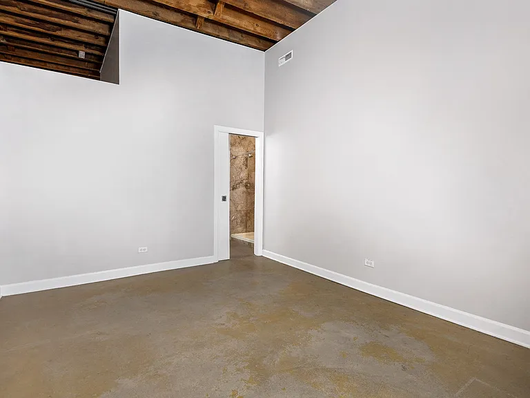 945 W Fulton Market Apartments — Photo 4