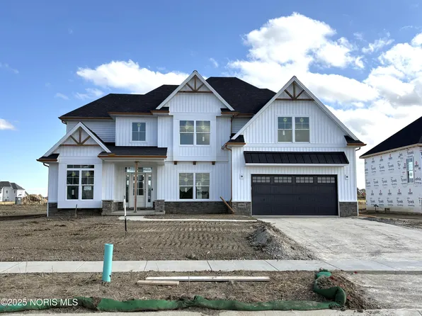 1002 Ellesmere Dr, Perrysburg, OH 43551