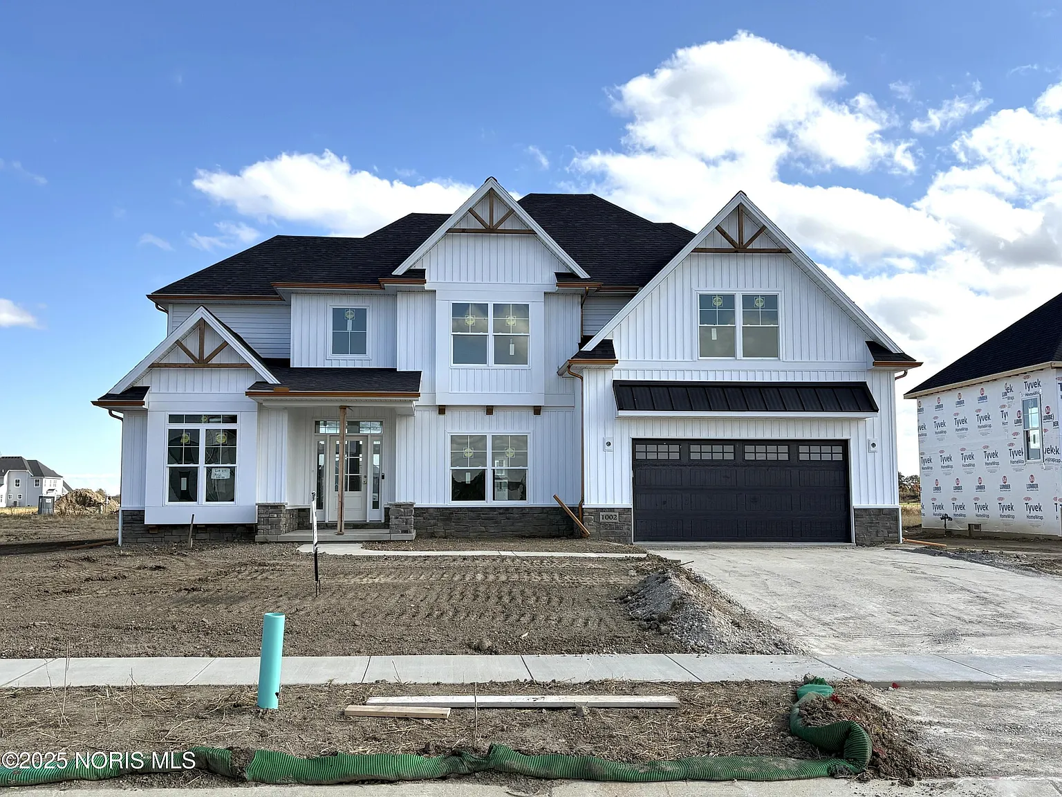 1002 Ellesmere Dr photo 1