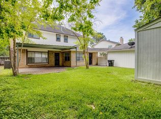 2222 Woodland Park Dr, Houston, TX 77077