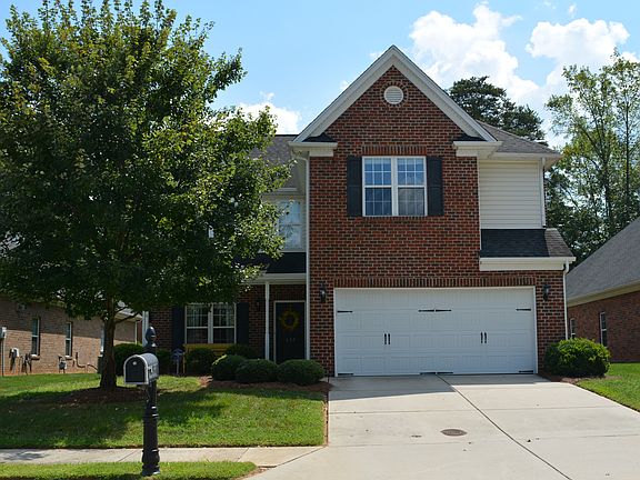 2nd image of 637 Woodlake Park Dr