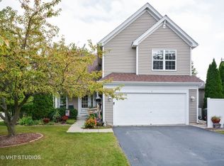 1 Locust Ct, South Elgin, IL 60177