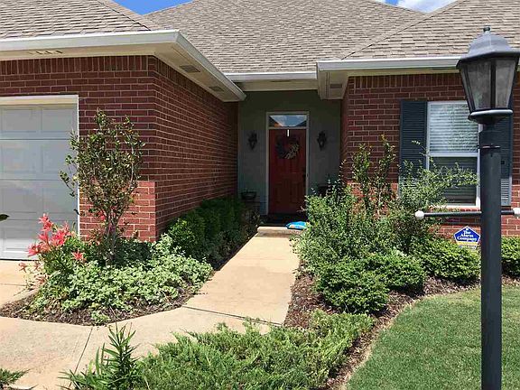 2nd image of 112 Oakleigh Dr