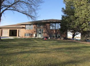910 23rd St, Gothenburg, NE 69138