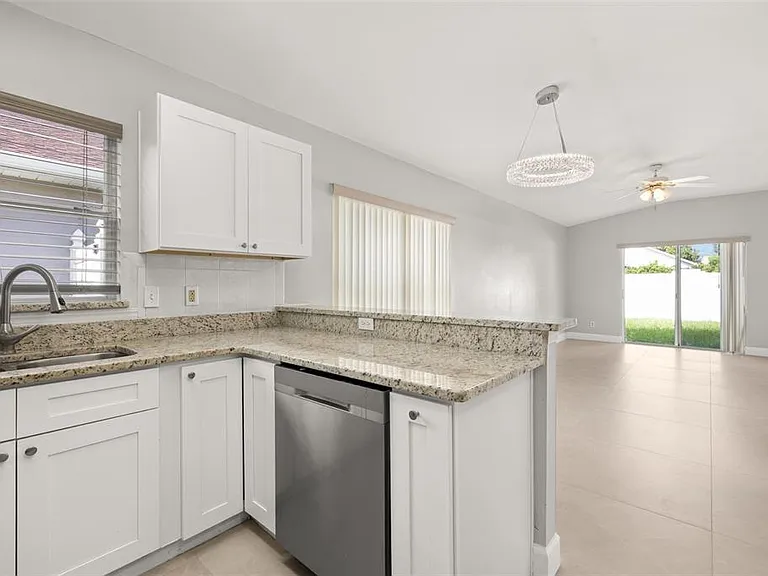 11218 Worley Ave — Photo 13