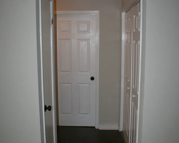 2308 Sylvan Ct — Photo 8