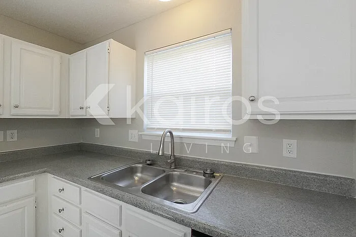 4415 The Paseo Blvd — Photo 12