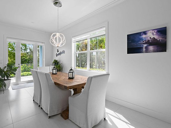 5th image of 4707 SE Manatee Way