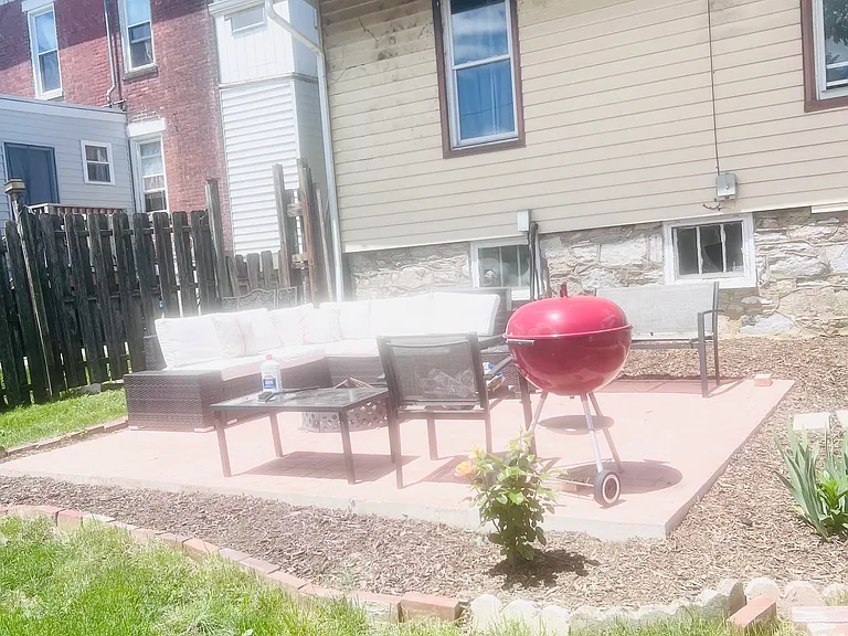 516 Market St — Photo 31
