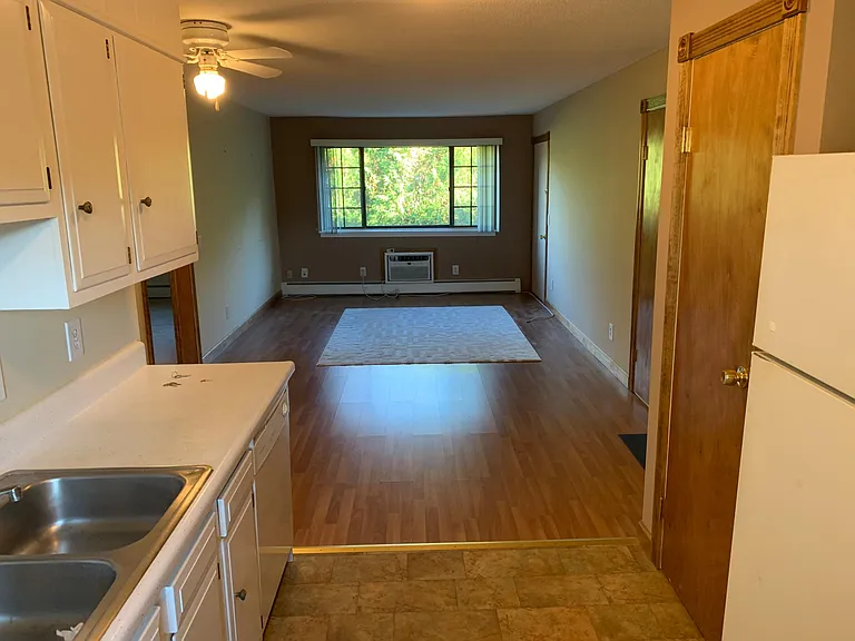 549 Russell Rd #4D — Photo 8