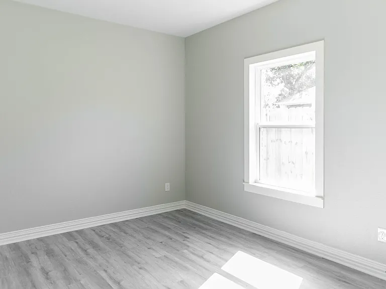 107 Pinkston St — Photo 13