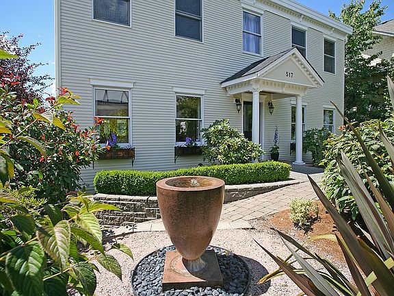 2nd image of 517 1st St