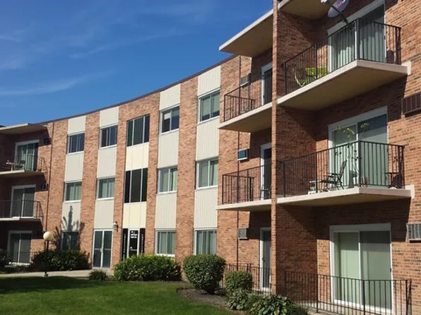 9725 S Keeler Ave APT 207, Oak Lawn, IL 60453
