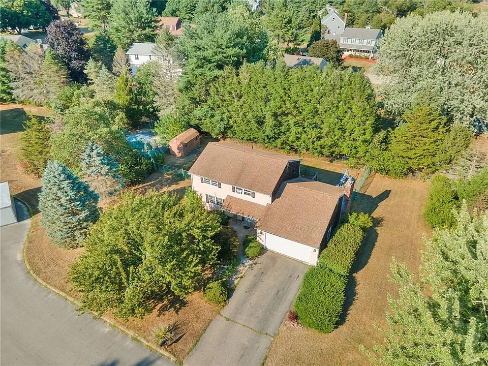 9 Midlands Dr, East Greenwich, RI 02818 Zillow