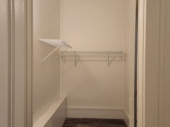 5th image of 422 S Warren Ave APT 2