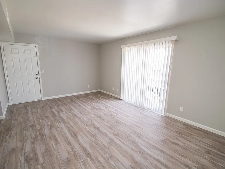 The Vantage Apartments — Photo 14