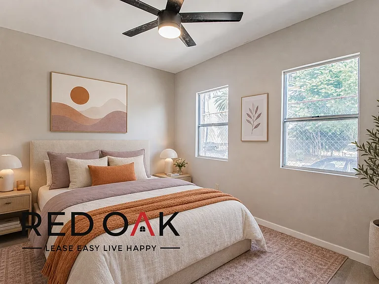 424 E 20th St #428 — Photo 3