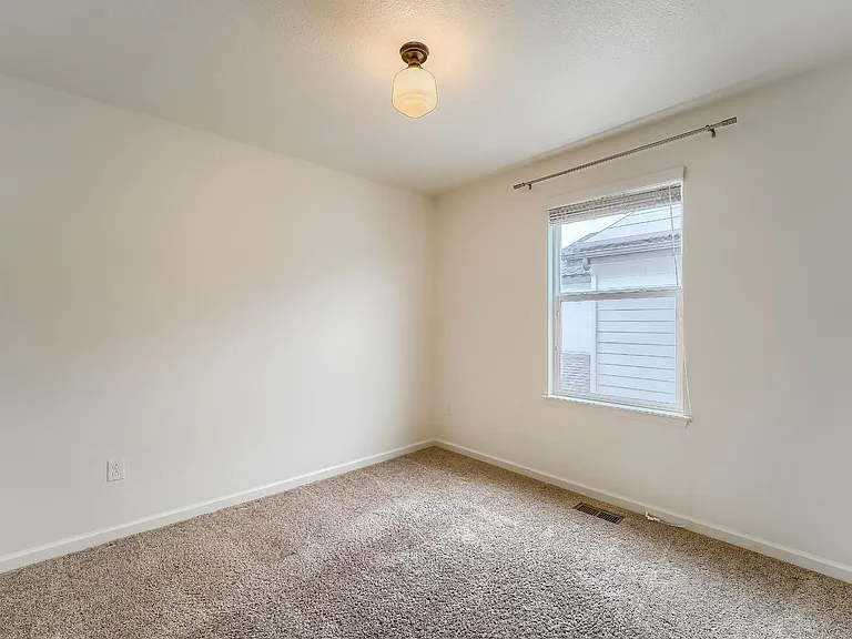 17122 Melody Dr — Photo 43