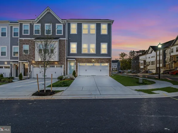 1808 Watermark Way, Essex, MD 21221