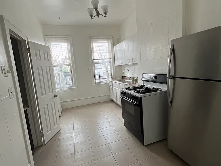 171 Cambridge Ave #3R — Photo 10