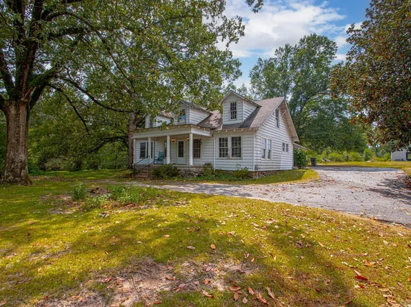 21405 N Springlake Rd, Hensley, AR 72065