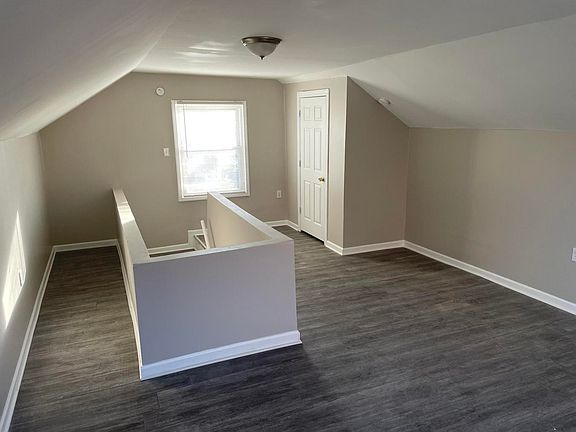 3rd image of 18400 Rosemont Ave