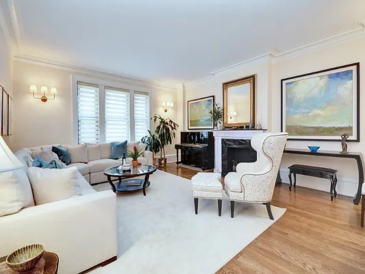 Sold by Sotheby's International Realty | media 14