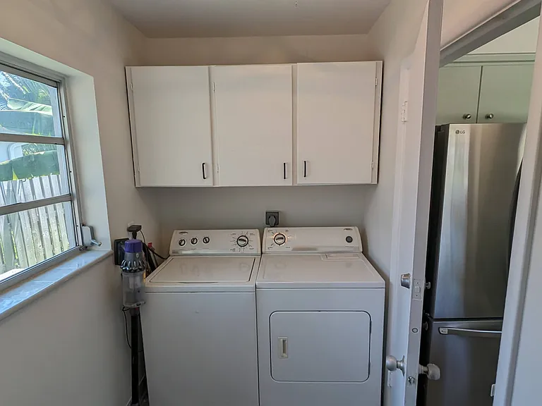 177 NE Spanish Ct — Photo 30