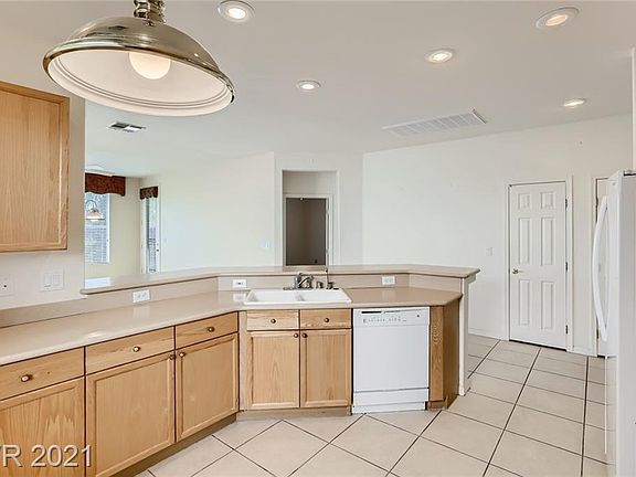 4th image of 4850 Regalo Bello St