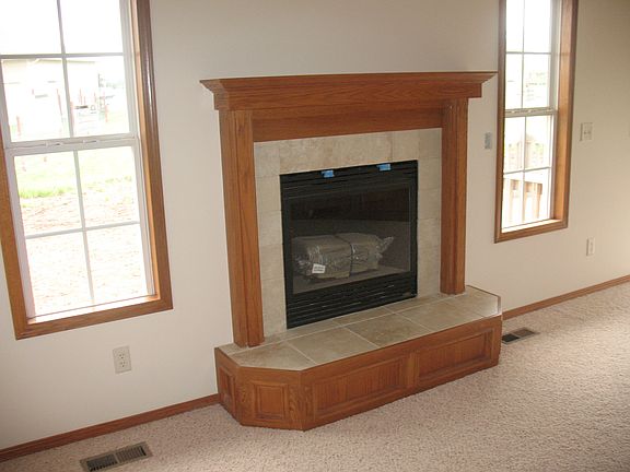 3rd image of 403 N Chelsee Ct