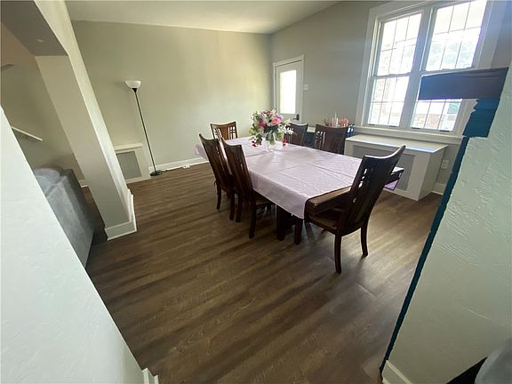 4th image of 1114 Glass St