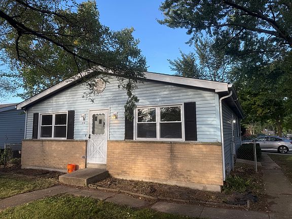2nd image of 510 Hickory St