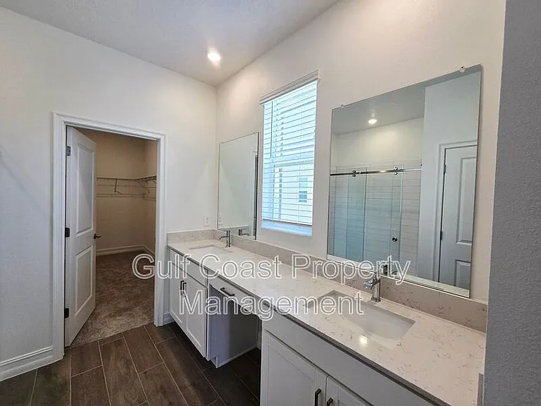 11757 71st Ave E — Photo 19