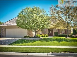 13701 Belinder Rd, Leawood, KS 66224