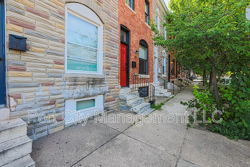 2 bed, 2.5 bath, 1378 sqft, $2,500 — Photo 4