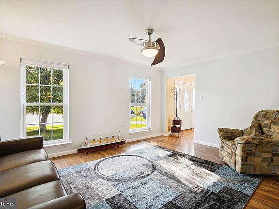 3rd image of 1497 Oak Trail Ct