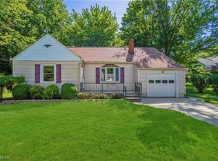 1249 S Beachview Rd, Willoughby, OH 44094