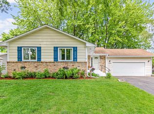 1509 Prairieland Ave, Maple Plain, MN 55359