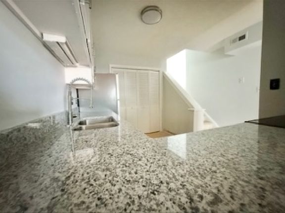 4th image of 579 Ayrshire Way APT F