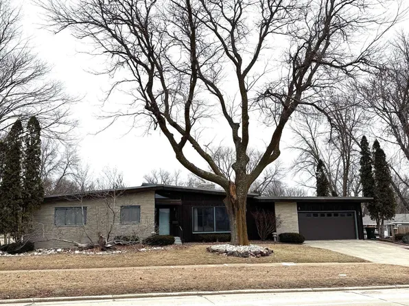 1405 E McGregor St, Algona, IA 50511