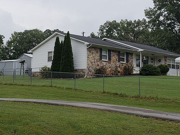3rd image of 1670 New Hope Dr