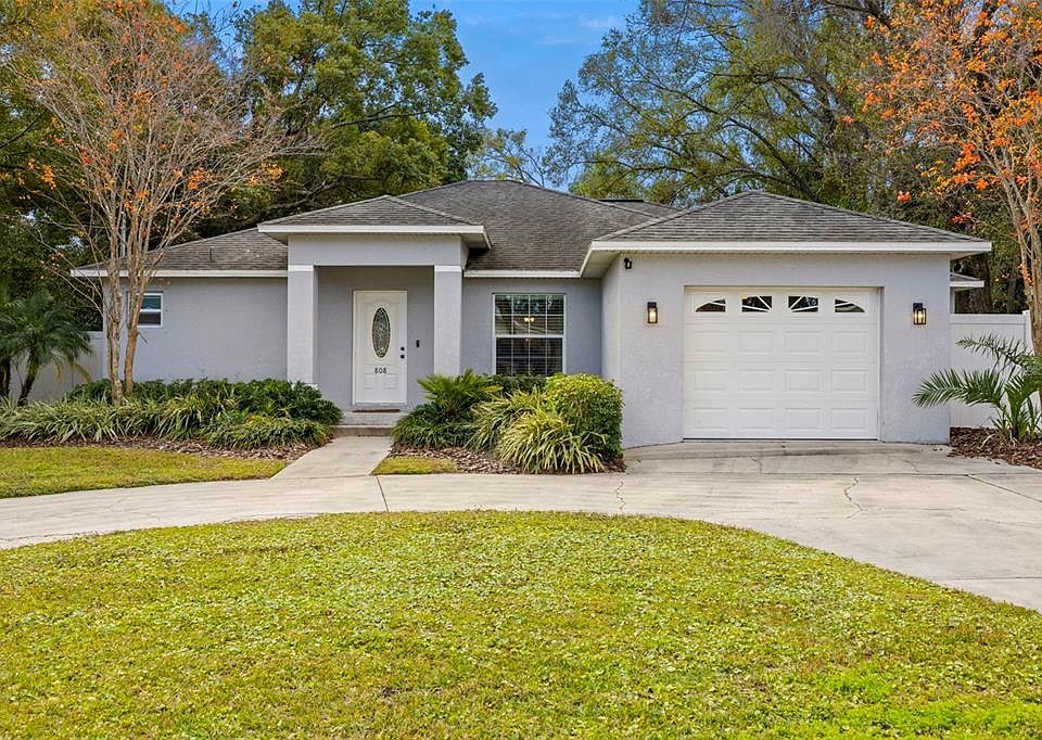 1st image of 808 W HOLLYWOOD STREET