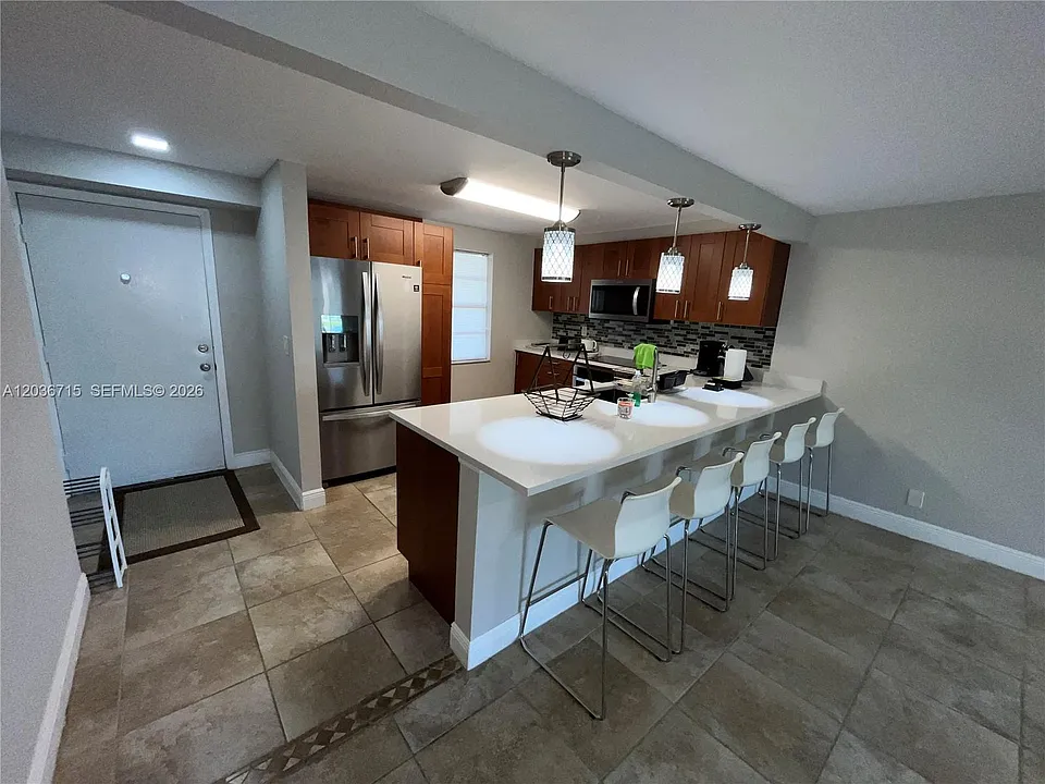 301 SE 3rd St #204