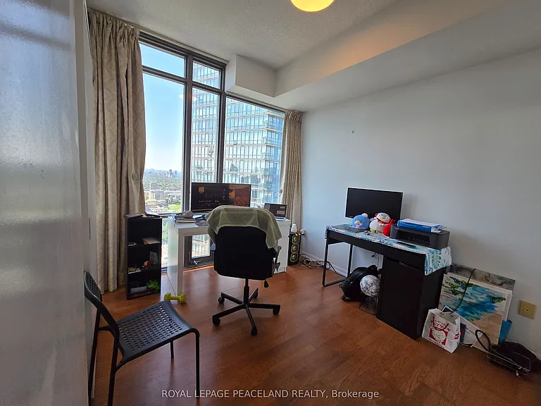 38 Grenville St #4103 — Photo 7