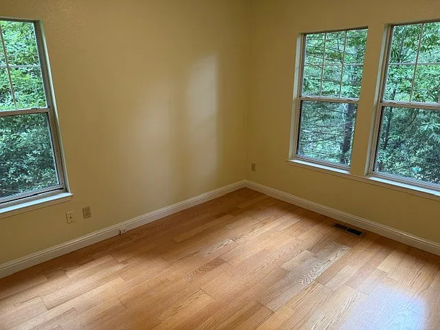 14959 Drake Rd — Photo 11