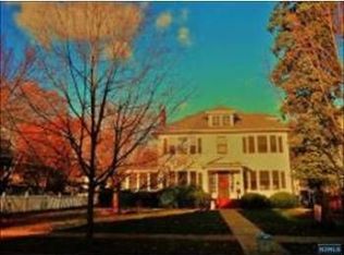 38 Oxford St, Montclair, NJ 07042