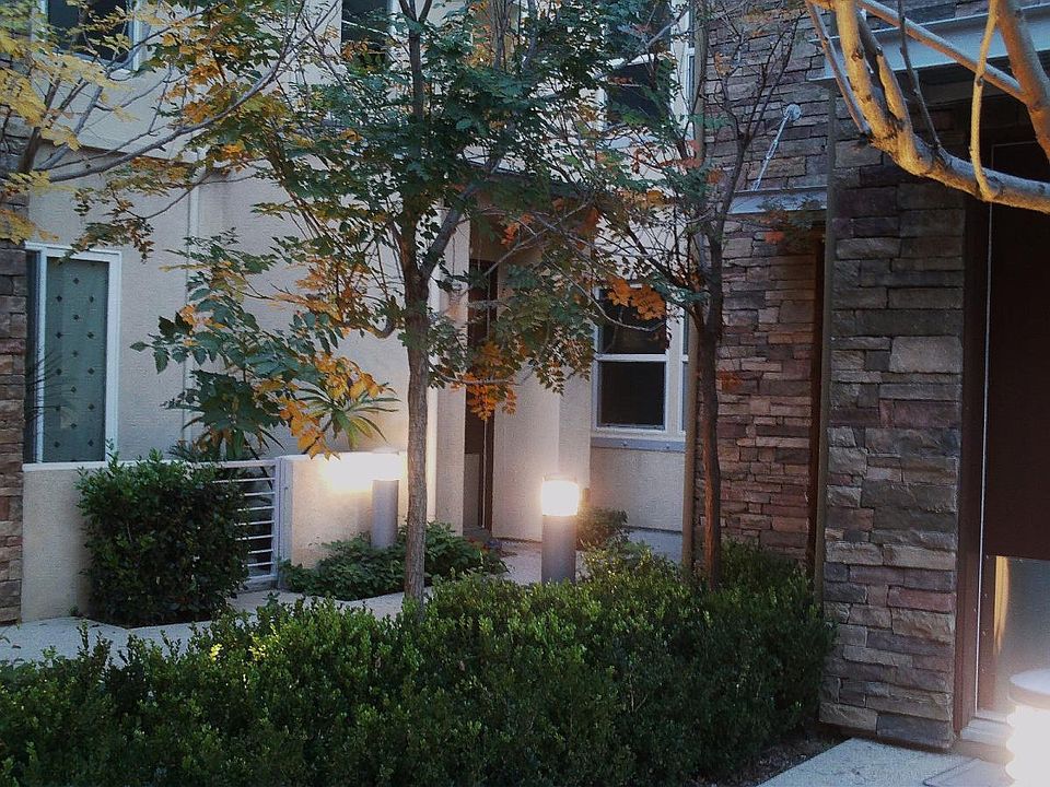 1st image of 245 E Jeanette Ln