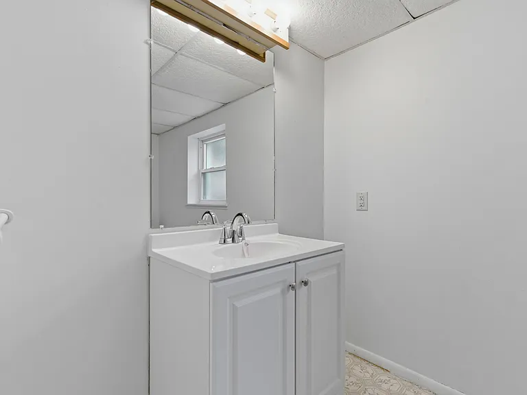 790 Highland Ave — Photo 22